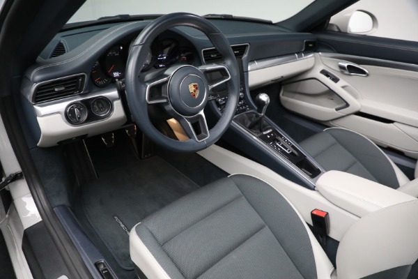 Used 2019 Porsche 911 Targa 4S for sale Sold at Maserati of Greenwich in Greenwich CT 06830 18