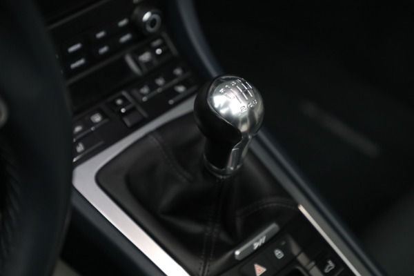 Used 2019 Porsche 911 Targa 4S for sale Sold at Maserati of Greenwich in Greenwich CT 06830 19