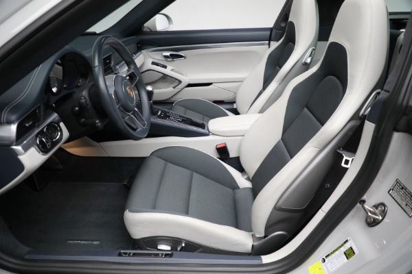 Used 2019 Porsche 911 Targa 4S for sale $149,900 at Maserati of Greenwich in Greenwich CT 06830 21