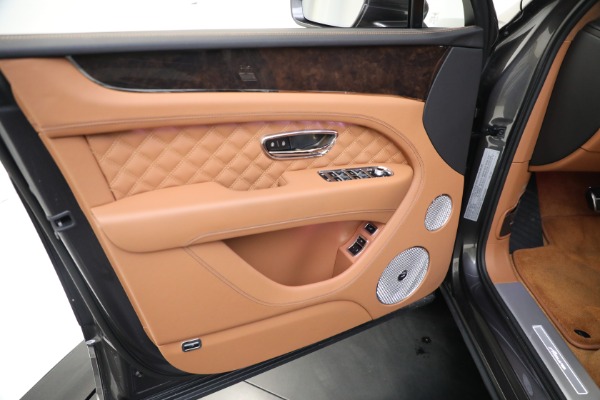 New 2023 Bentley Bentayga Azure Hybrid for sale Sold at Maserati of Greenwich in Greenwich CT 06830 20