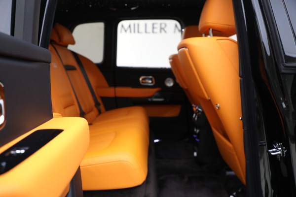 New 2024 Rolls-Royce Black Badge Cullinan for sale Sold at Maserati of Greenwich in Greenwich CT 06830 23