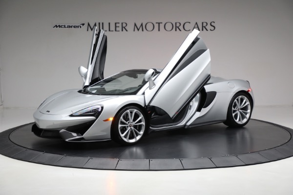 Used 2018 McLaren 570S Spider for sale $162,900 at Maserati of Greenwich in Greenwich CT 06830 17