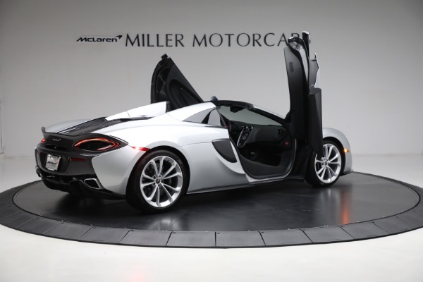 Used 2018 McLaren 570S Spider for sale $162,900 at Maserati of Greenwich in Greenwich CT 06830 19