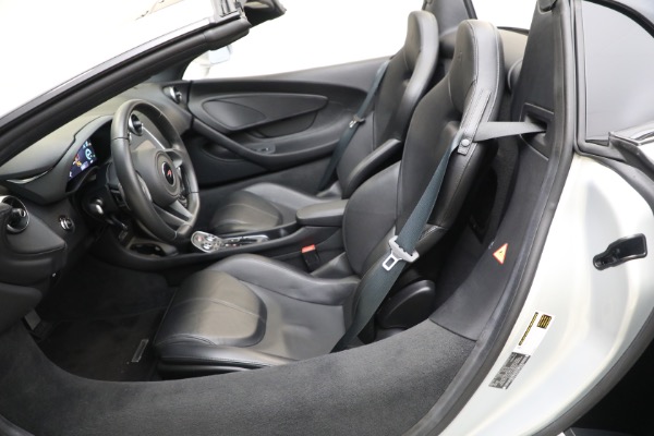 Used 2018 McLaren 570S Spider for sale $173,900 at Maserati of Greenwich in Greenwich CT 06830 24