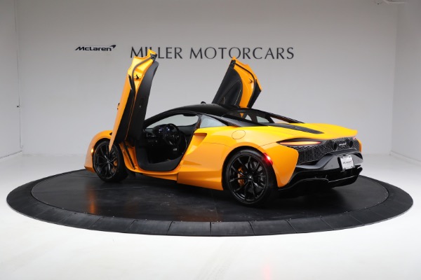 New 2024 McLaren Artura Performance for sale $278,733 at Maserati of Greenwich in Greenwich CT 06830 18