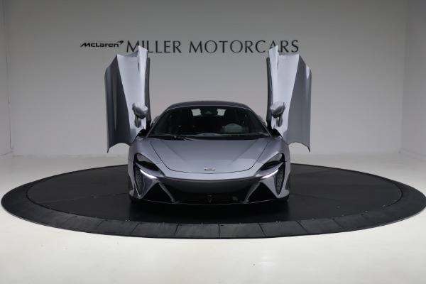 Used 2024 McLaren Artura Performance for sale $185,900 at Maserati of Greenwich in Greenwich CT 06830 13