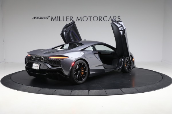Used 2024 McLaren Artura Performance for sale $185,900 at Maserati of Greenwich in Greenwich CT 06830 18