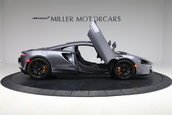 Used 2024 McLaren Artura Performance for sale $185,900 at Maserati of Greenwich in Greenwich CT 06830 19