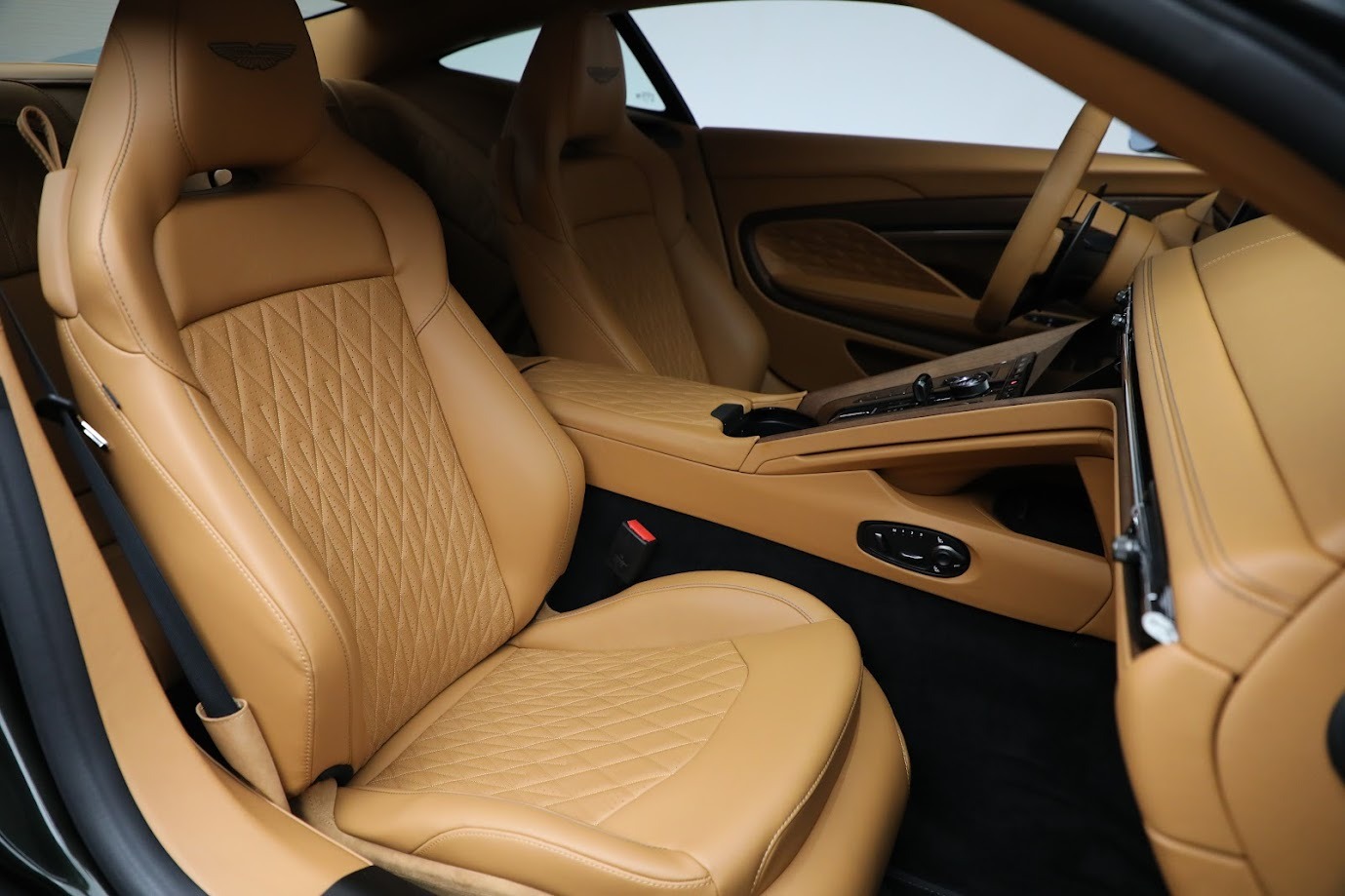 New 2024 Aston Martin DB12 V8 For Sale (Special Pricing
