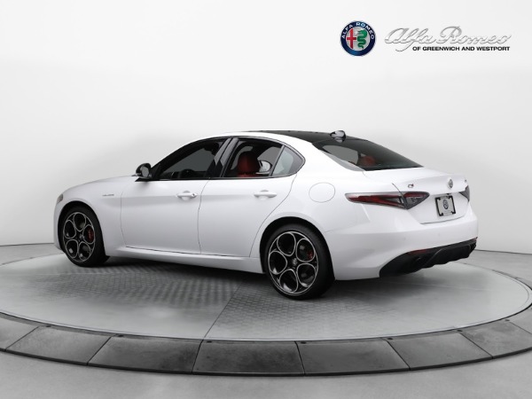 New 2024 Alfa Romeo Giulia Veloce for sale $55,060 at Maserati of Greenwich in Greenwich CT 06830 10