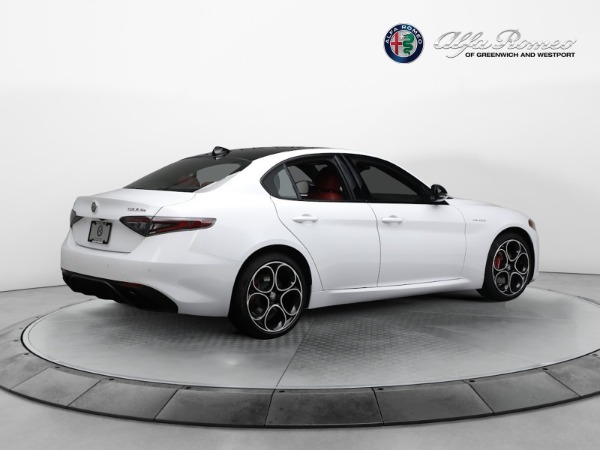 New 2024 Alfa Romeo Giulia Veloce for sale $55,060 at Maserati of Greenwich in Greenwich CT 06830 14