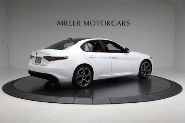 New 2024 Alfa Romeo Giulia Veloce for sale $55,985 at Maserati of Greenwich in Greenwich CT 06830 17