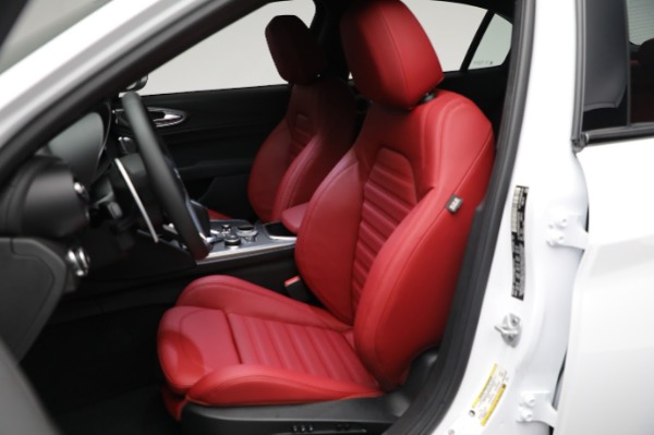 New 2024 Alfa Romeo Giulia Veloce for sale Sold at Maserati of Greenwich in Greenwich CT 06830 22