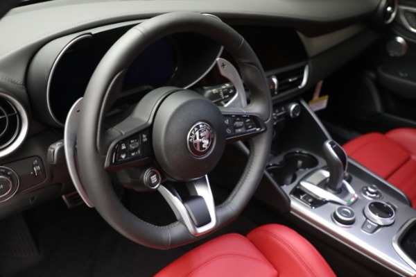 New 2024 Alfa Romeo Giulia Veloce for sale Sold at Maserati of Greenwich in Greenwich CT 06830 23