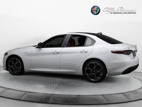 New 2024 Alfa Romeo Giulia Veloce for sale $55,060 at Maserati of Greenwich in Greenwich CT 06830 9