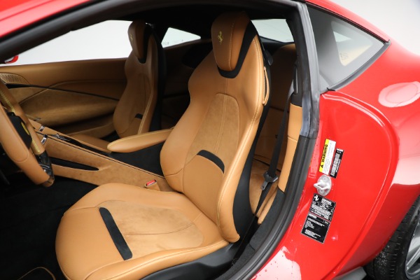 Used 2022 Ferrari Roma for sale $289,900 at Maserati of Greenwich in Greenwich CT 06830 14