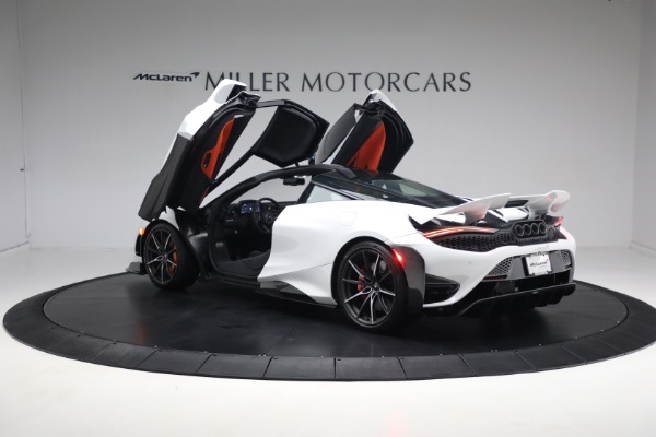 Used 2021 McLaren 765LT for sale $469,900 at Maserati of Greenwich in Greenwich CT 06830 14