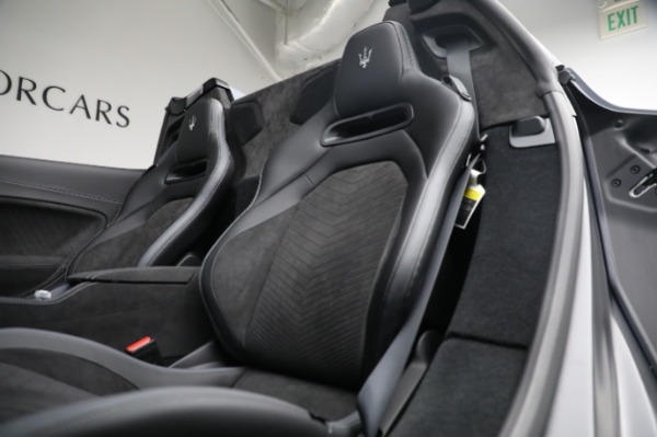 New 2023 Maserati MC20 Cielo for sale Sold at Maserati of Greenwich in Greenwich CT 06830 27