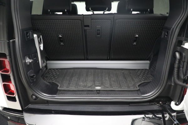 Used 2023 Land Rover Defender 90 X-Dynamic SE for sale Sold at Maserati of Greenwich in Greenwich CT 06830 18