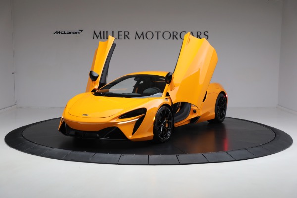 New 2024 McLaren Artura for sale $276,833 at Maserati of Greenwich in Greenwich CT 06830 14