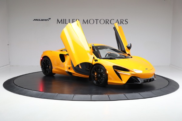 New 2024 McLaren Artura for sale $276,833 at Maserati of Greenwich in Greenwich CT 06830 18