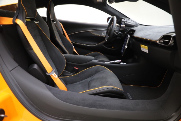 New 2024 McLaren Artura for sale $276,833 at Maserati of Greenwich in Greenwich CT 06830 23