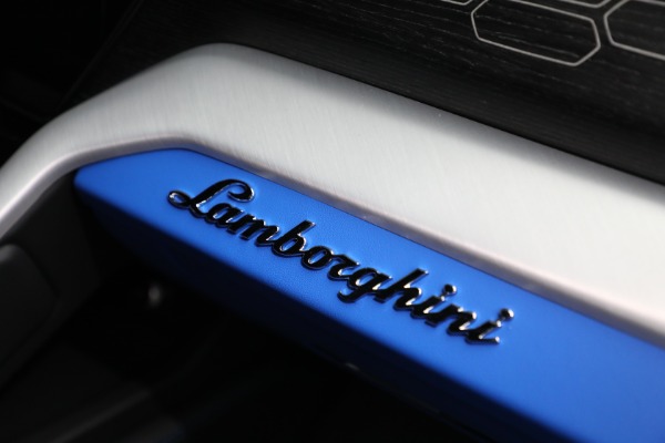 Used 2024 Lamborghini Urus S for sale $299,900 at Maserati of Greenwich in Greenwich CT 06830 27