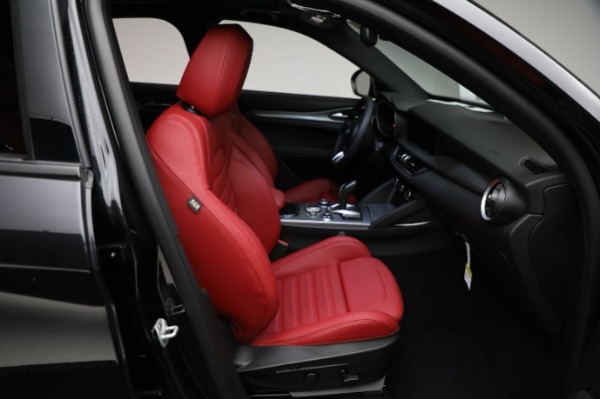 New 2024 Alfa Romeo Stelvio Ti for sale Sold at Maserati of Greenwich in Greenwich CT 06830 26