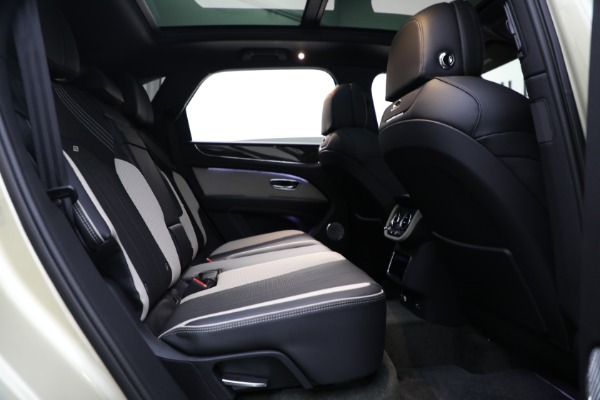 New 2023 Bentley Bentayga S V8 for sale Sold at Maserati of Greenwich in Greenwich CT 06830 28