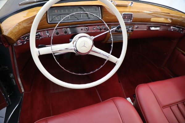 Used 1959 Mercedes Benz 220 S Ponton Cabriolet for sale $229,900 at Maserati of Greenwich in Greenwich CT 06830 16