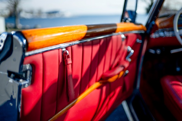 Used 1959 Mercedes-Benz 220 S Ponton Cabriolet for sale $189,900 at Maserati of Greenwich in Greenwich CT 06830 18