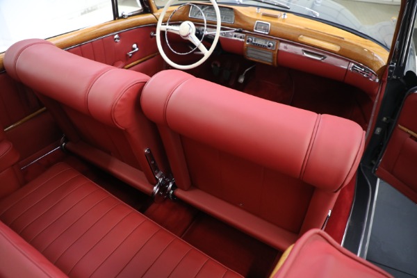 Used 1959 Mercedes Benz 220 S Ponton Cabriolet for sale $229,900 at Maserati of Greenwich in Greenwich CT 06830 26