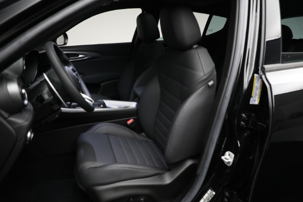 New 2024 Alfa Romeo Tonale Ti for sale Sold at Maserati of Greenwich in Greenwich CT 06830 28