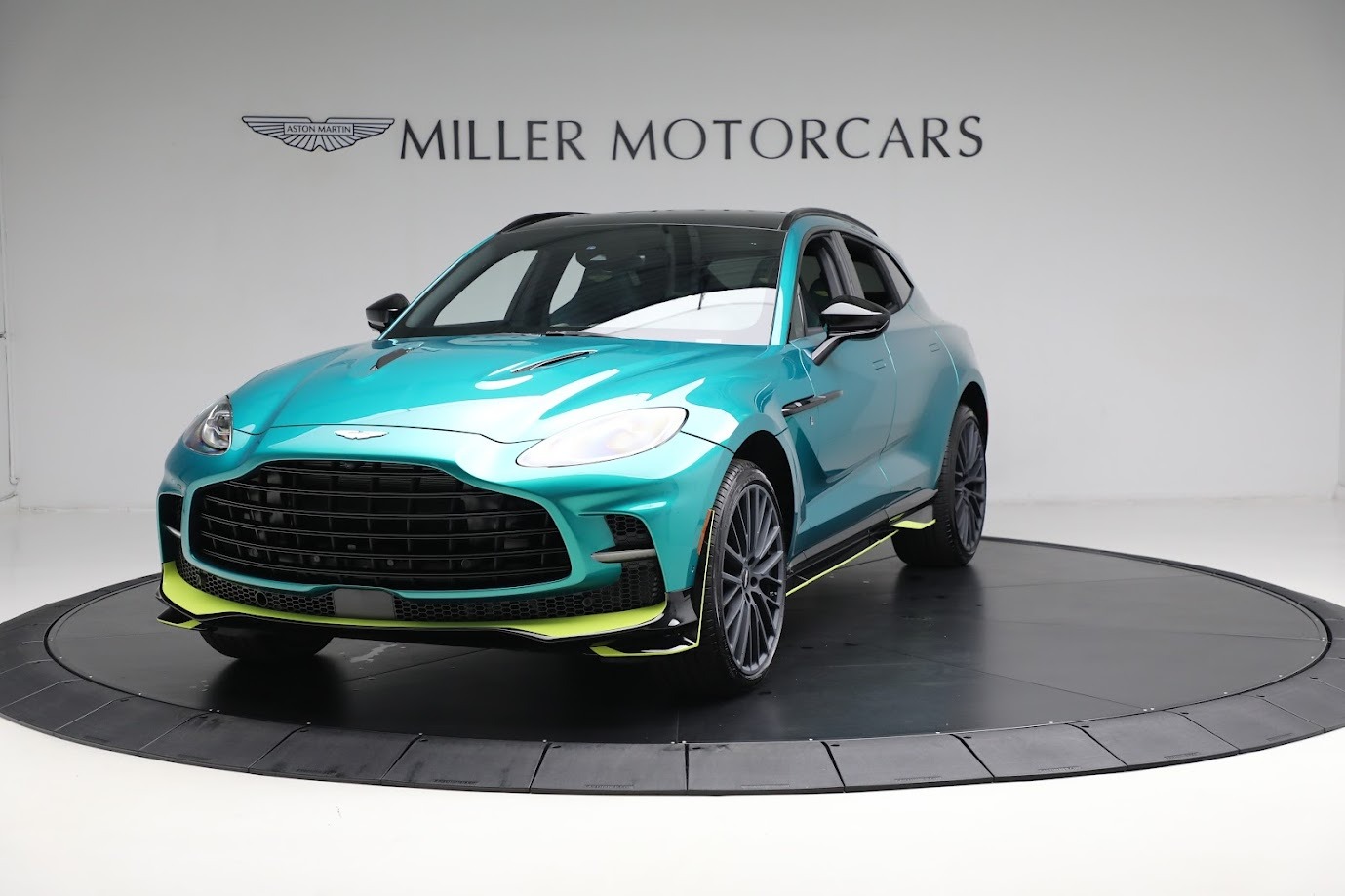 ASTON MARTIN カタログ New 2024 Aston Martin DBX 707 For Sale (Special Pricing
