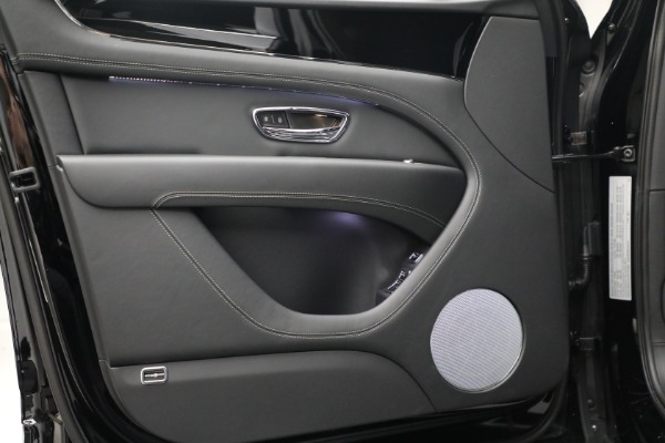 New 2024 Bentley Bentayga Hybrid for sale Sold at Maserati of Greenwich in Greenwich CT 06830 15