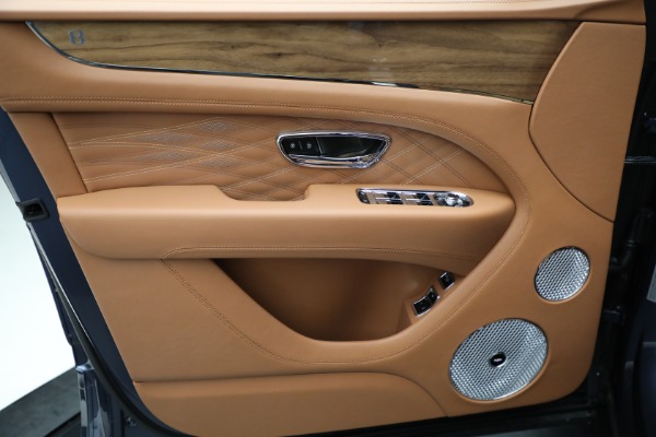 New 2024 Bentley Bentayga EWB Mulliner V8 for sale $344,080 at Maserati of Greenwich in Greenwich CT 06830 20