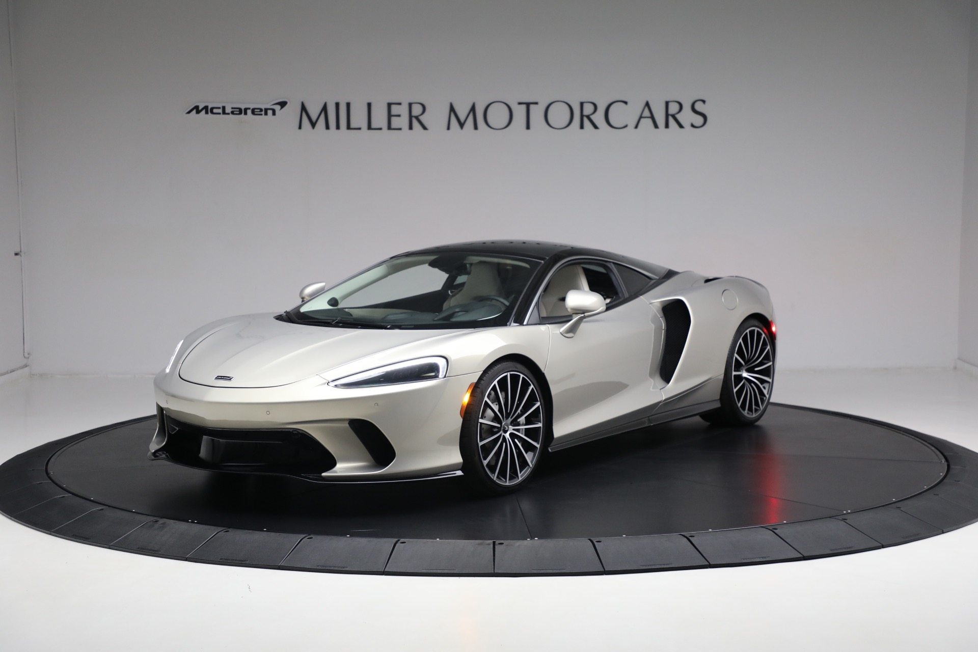 Used 2020 McLaren GT Luxe for sale $169,900 at Maserati of Greenwich in Greenwich CT 06830 1