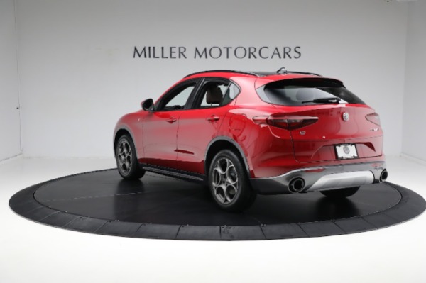 Used 2022 Alfa Romeo Stelvio Ti for sale $35,900 at Maserati of Greenwich in Greenwich CT 06830 11