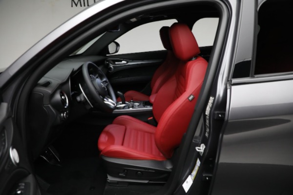 New 2024 Alfa Romeo Stelvio Veloce for sale $58,080 at Maserati of Greenwich in Greenwich CT 06830 28