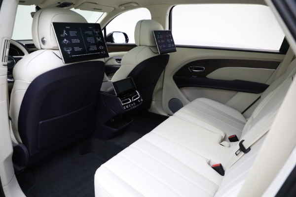 Used 2024 Bentley Bentayga EWB V8 for sale $204,900 at Maserati of Greenwich in Greenwich CT 06830 21