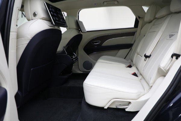 Used 2024 Bentley Bentayga EWB V8 for sale $204,900 at Maserati of Greenwich in Greenwich CT 06830 22
