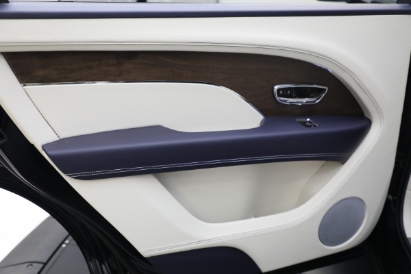 New 2024 Bentley Bentayga EWB V8 for sale $269,040 at Maserati of Greenwich in Greenwich CT 06830 24