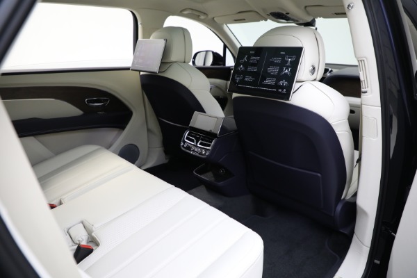 New 2024 Bentley Bentayga EWB V8 for sale Sold at Maserati of Greenwich in Greenwich CT 06830 25