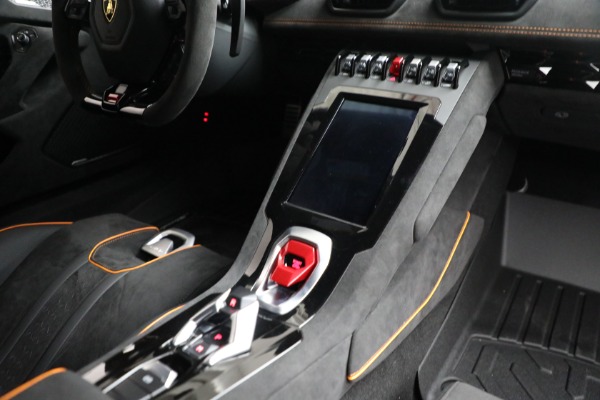 Used 2023 Lamborghini Huracan Sterrato for sale Sold at Maserati of Greenwich in Greenwich CT 06830 20