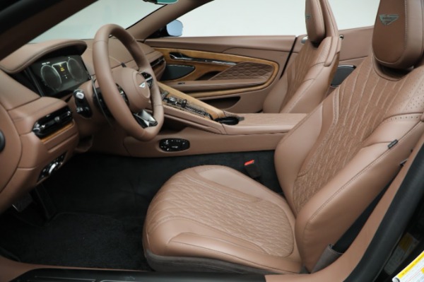 Used 2024 Aston Martin DB12 Volante for sale $279,900 at Maserati of Greenwich in Greenwich CT 06830 20