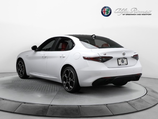 New 2024 Alfa Romeo Giulia Veloce for sale $55,060 at Maserati of Greenwich in Greenwich CT 06830 10