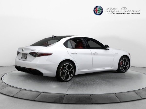 New 2024 Alfa Romeo Giulia Veloce for sale $55,060 at Maserati of Greenwich in Greenwich CT 06830 16