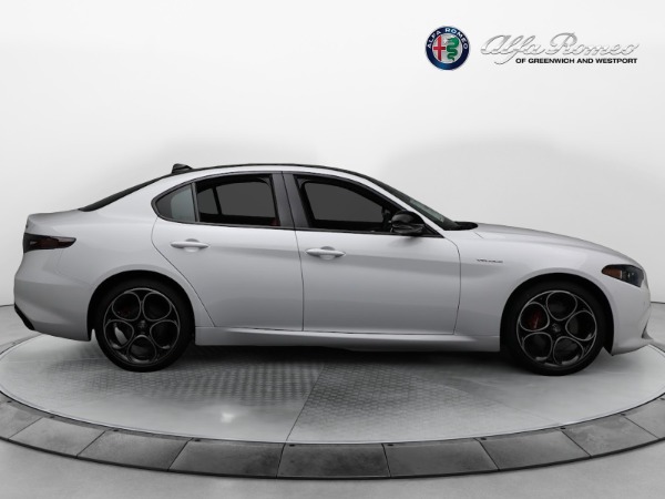New 2024 Alfa Romeo Giulia Veloce for sale $55,060 at Maserati of Greenwich in Greenwich CT 06830 19