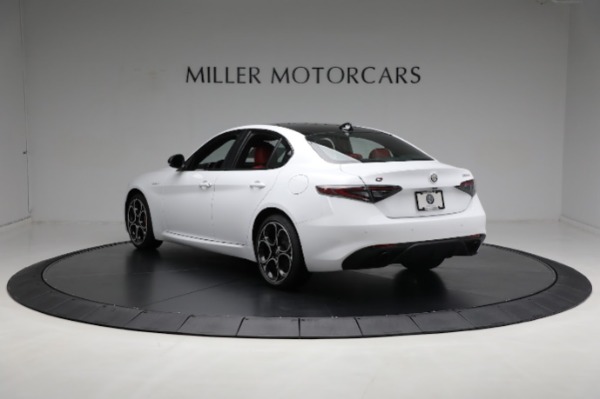 New 2024 Alfa Romeo Giulia Veloce for sale Sold at Maserati of Greenwich in Greenwich CT 06830 11