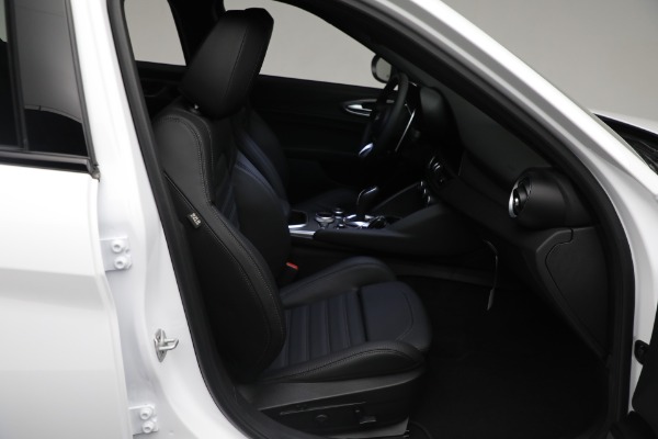 New 2024 Alfa Romeo Giulia Veloce for sale Sold at Maserati of Greenwich in Greenwich CT 06830 25
